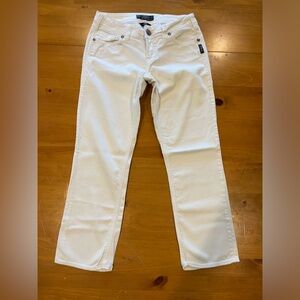 Silver Jeans Suki White Crops